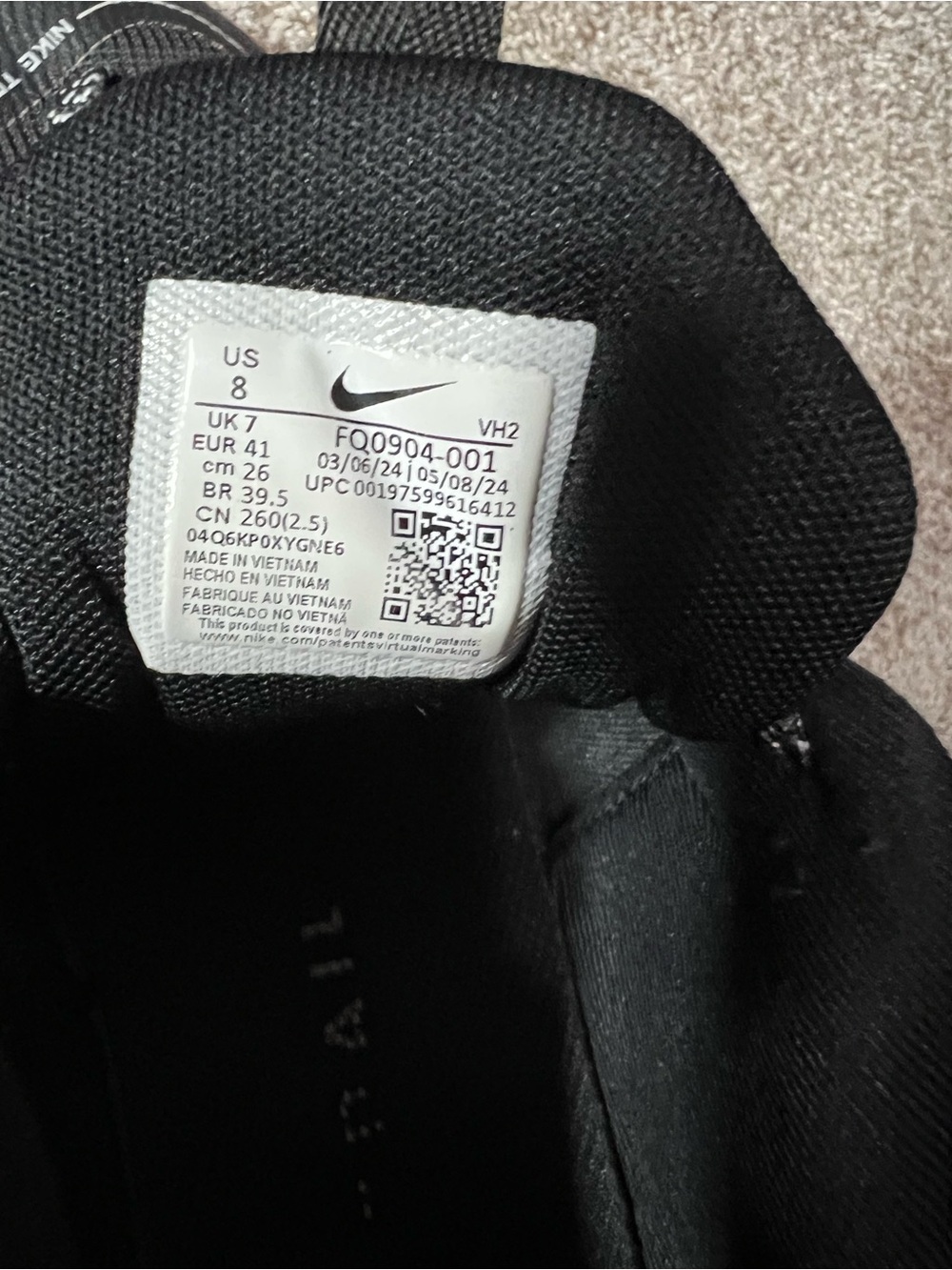 Nike Black Men’s Trail Running Sneakers - Picture 9 of 9